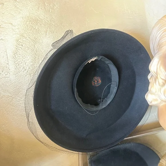 ASTOUNDING BLACK FELT WIDE BRIM HAT WITH BL;ACK & YELLOW  display picture 1